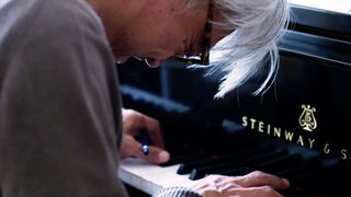 坂本龍一ドキュメンタリーは“極上の音で見せる”